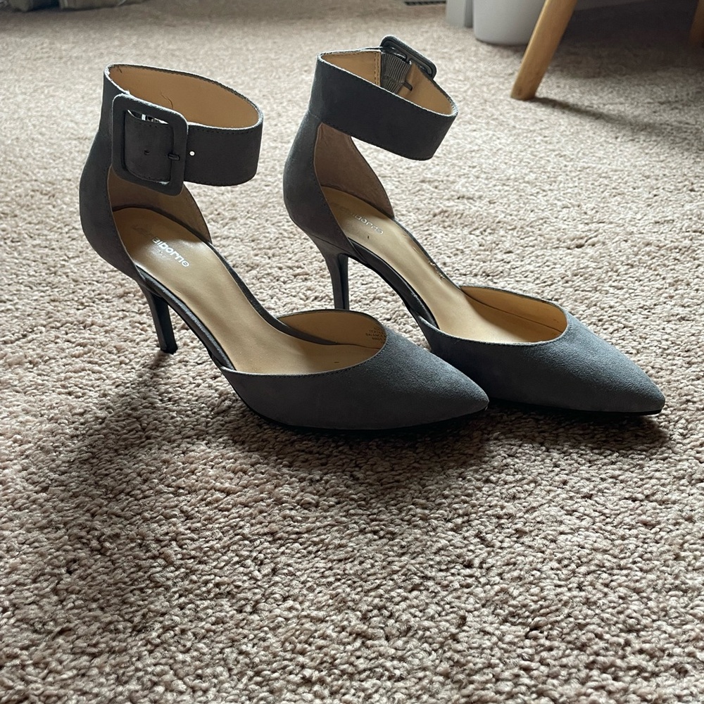 Liz Claiborne Grey 3” Heels